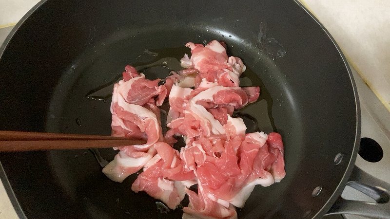 豚肉炒め２