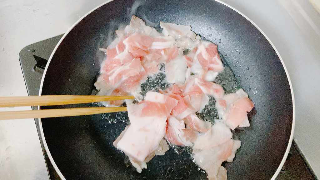 豚肉炒め１