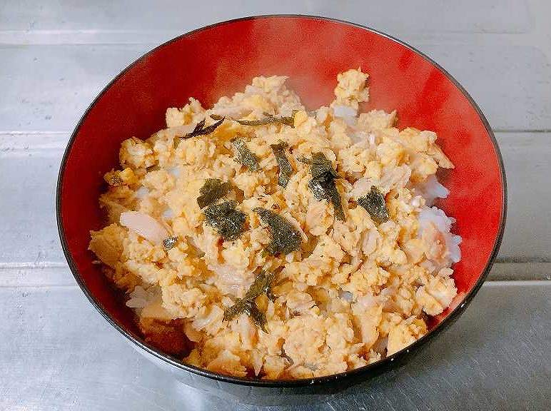 ツナ炒り卵丼アイキャッチ