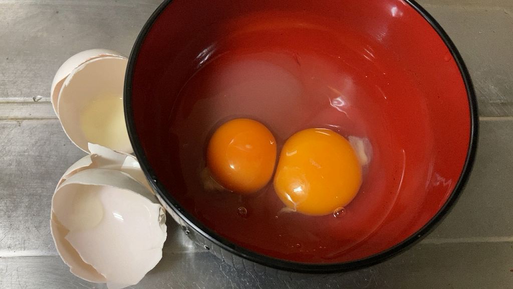 卵を溶く１