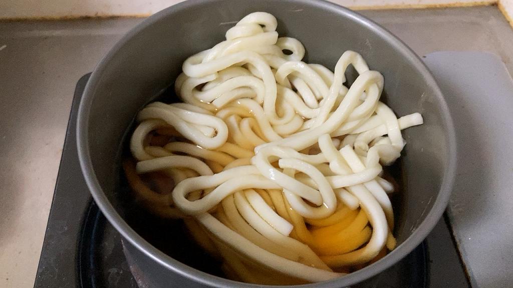 うどんを煮る