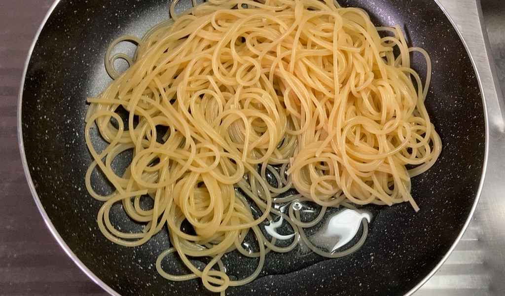 パスタを戻す