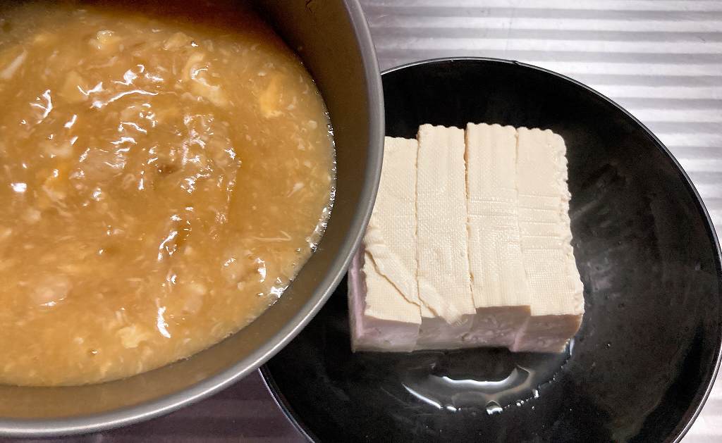 豆腐に掛ける