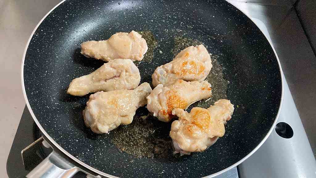 ひっくり返す