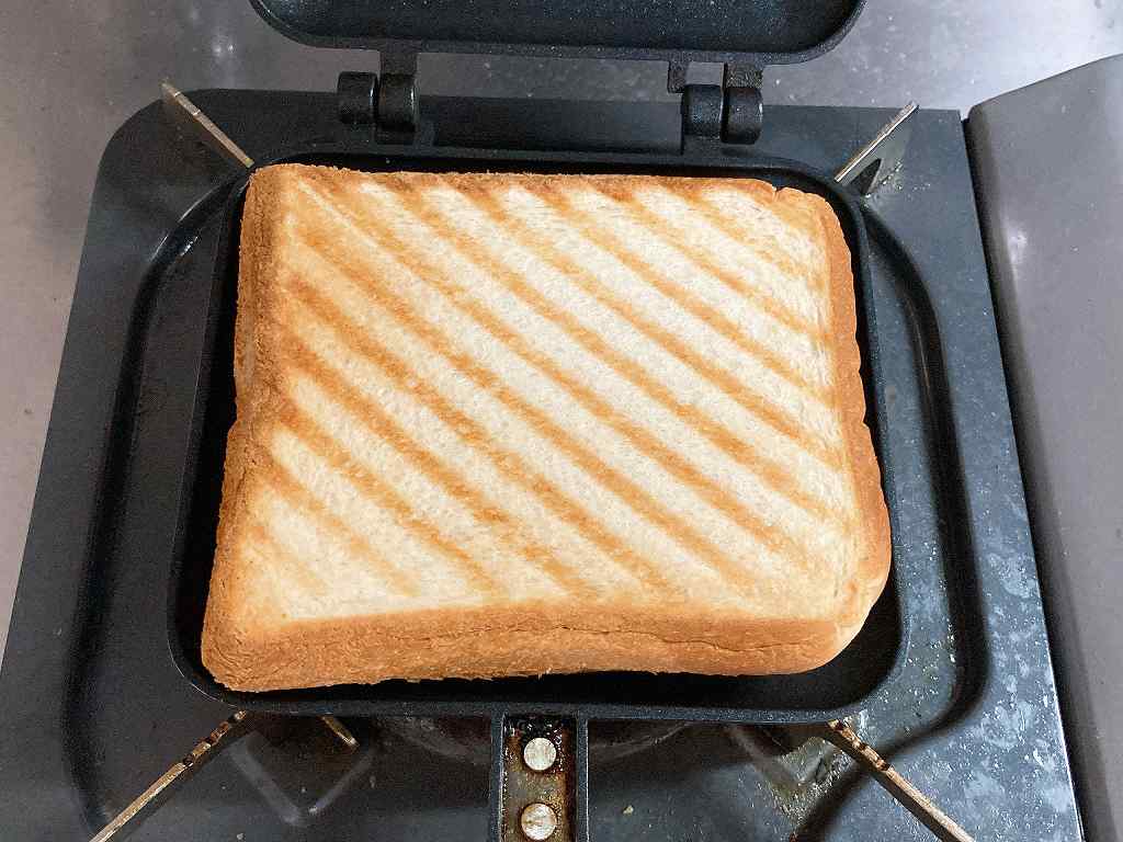 食パンを炒める3