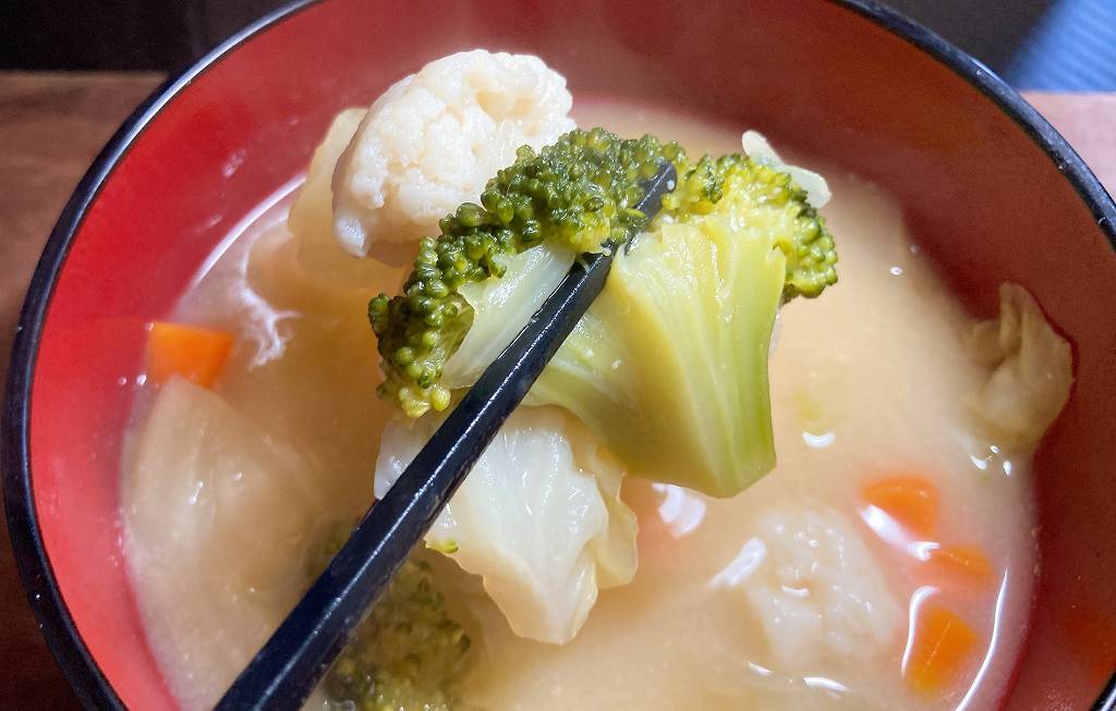 具沢山味噌汁の実食2