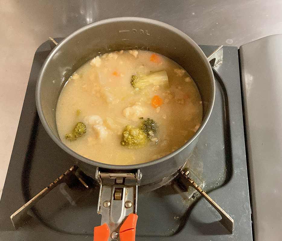 味噌汁を温める