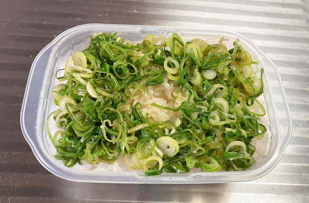 ねぎをご飯に