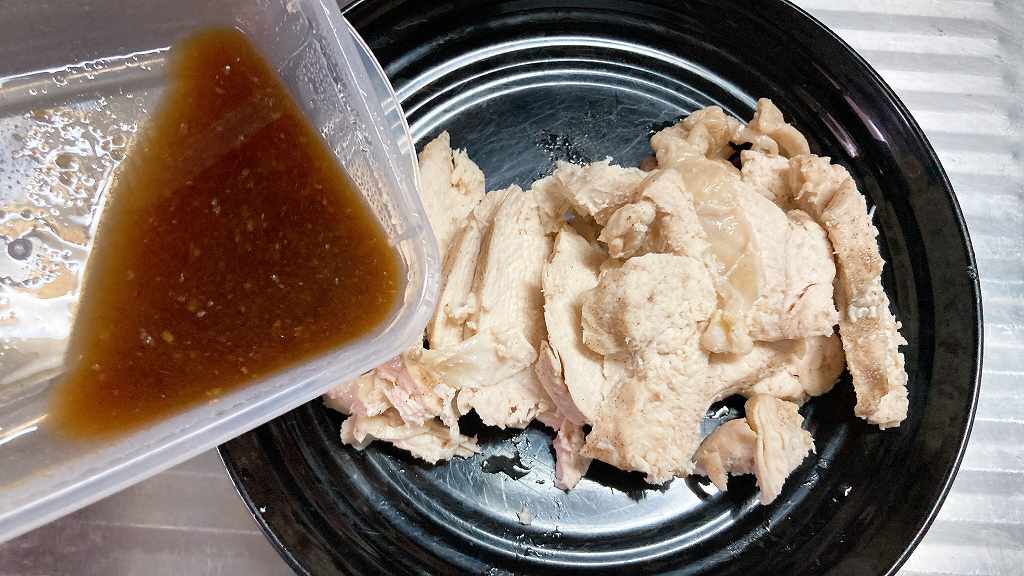 ソースを掛ける