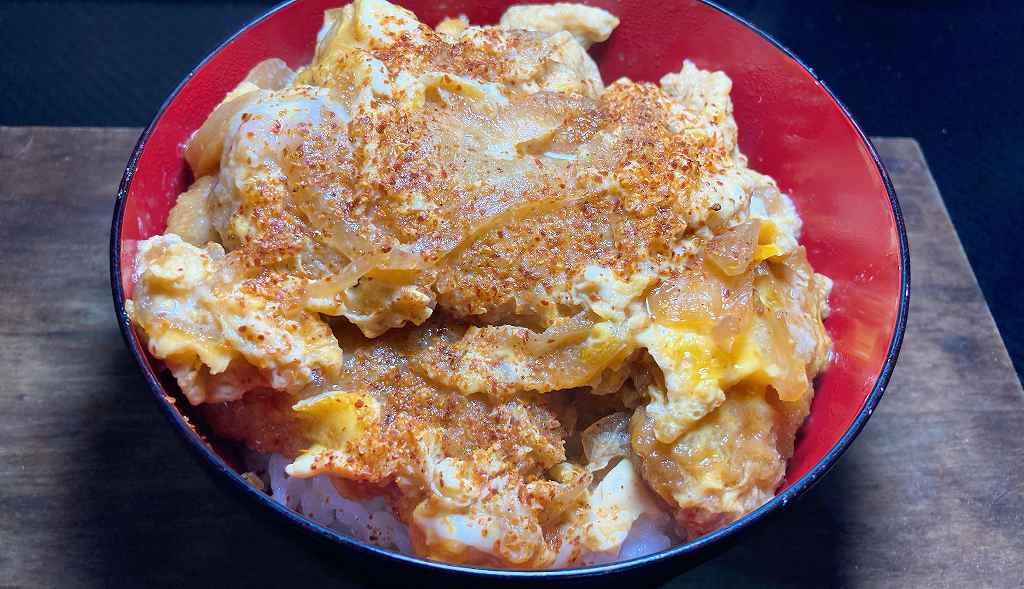 実食２、たらスティックフライの卵とじ丼アイキャッチ