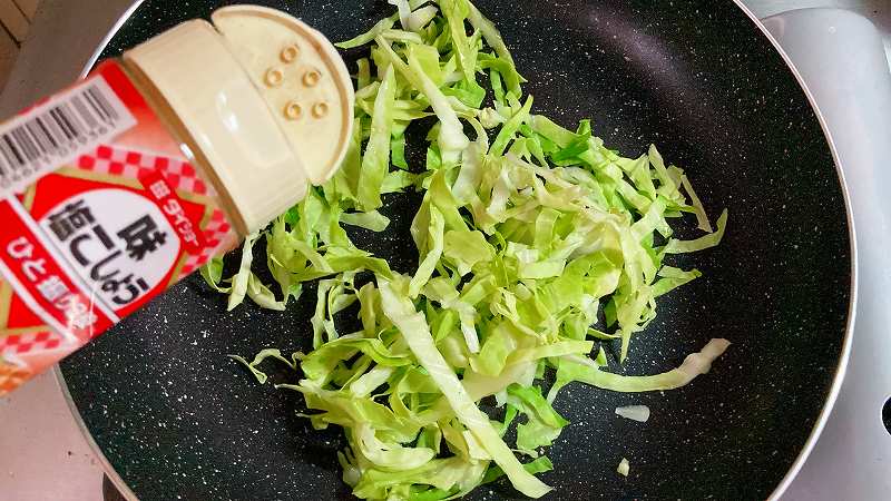 キャベツ炒める