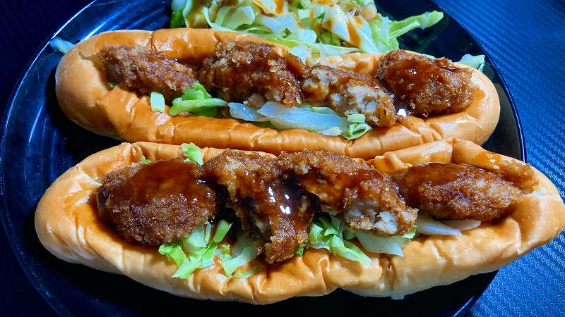 実食2、こつぶメンチカツサンドアイキャッチ