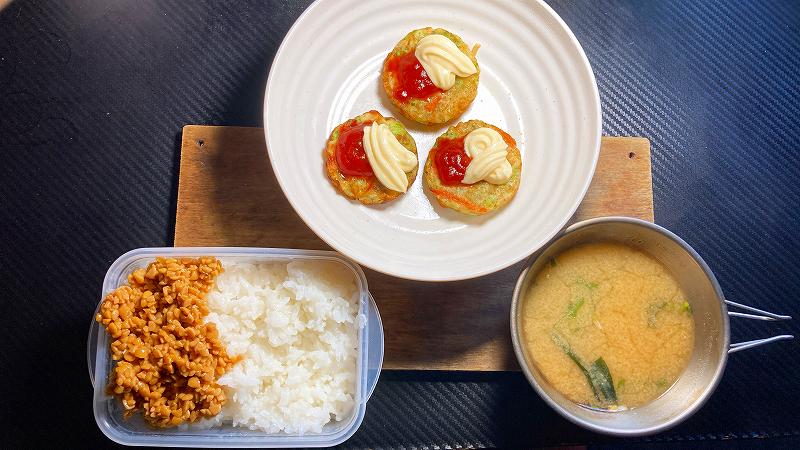 ８月朝食５