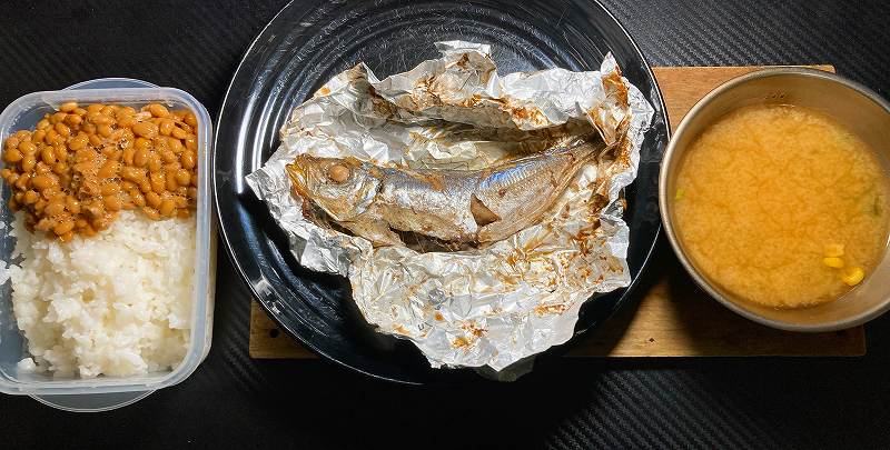８月朝食７