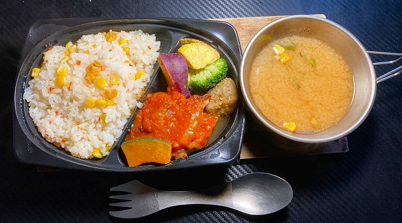 ８月朝食１０