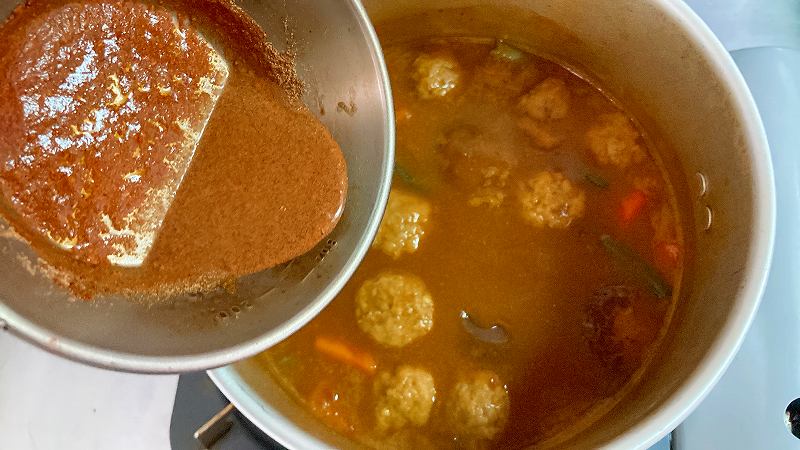 カレーにイン