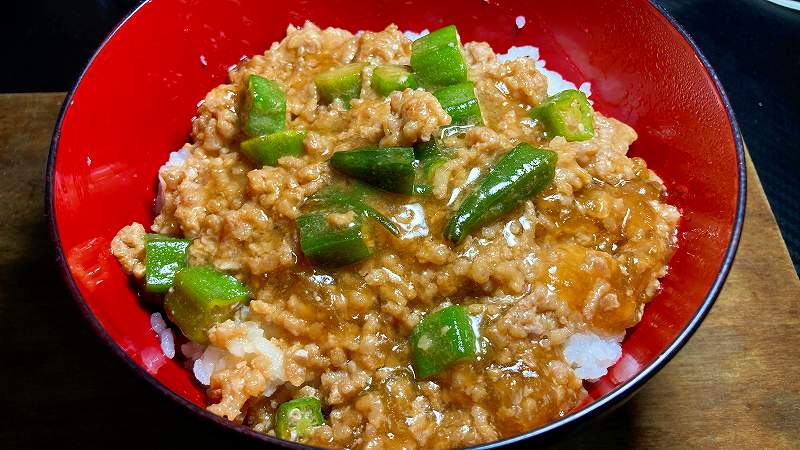 実食2、オクラのそぼろあんかけ丼アイキャッチ
