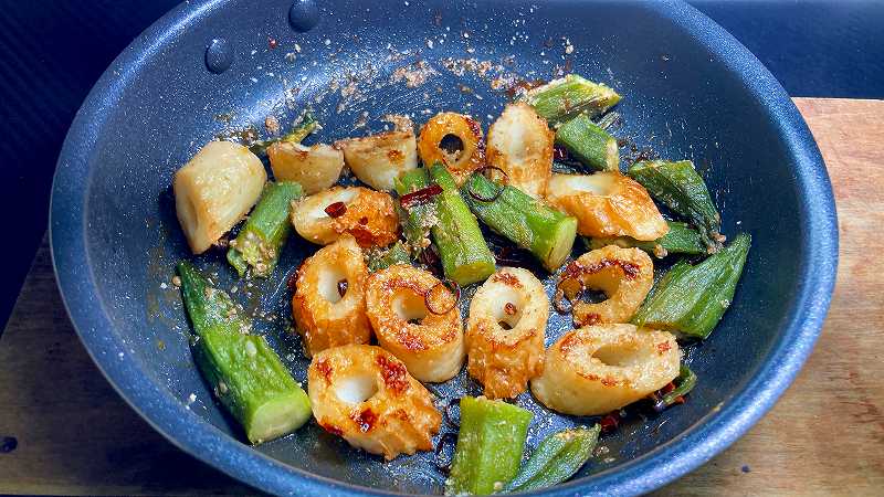実食２、オクラと竹輪の炒め物アイキャッチ