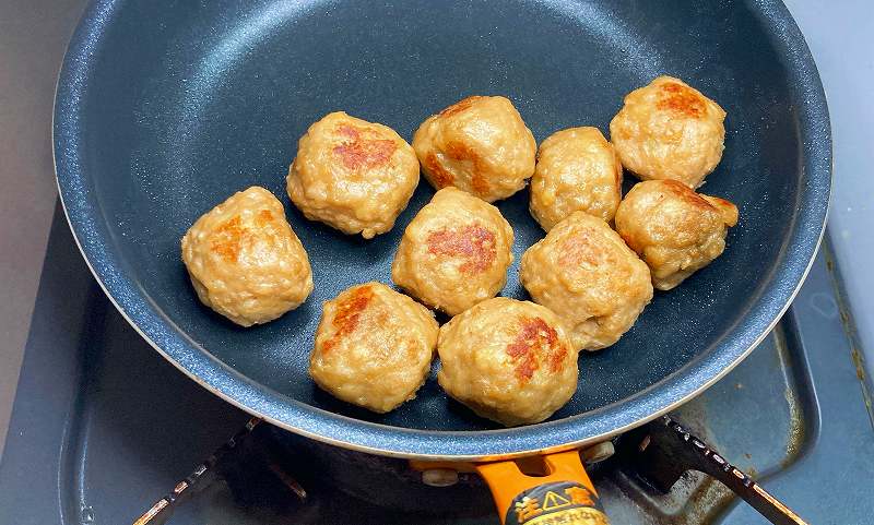 フライパンで炒める２