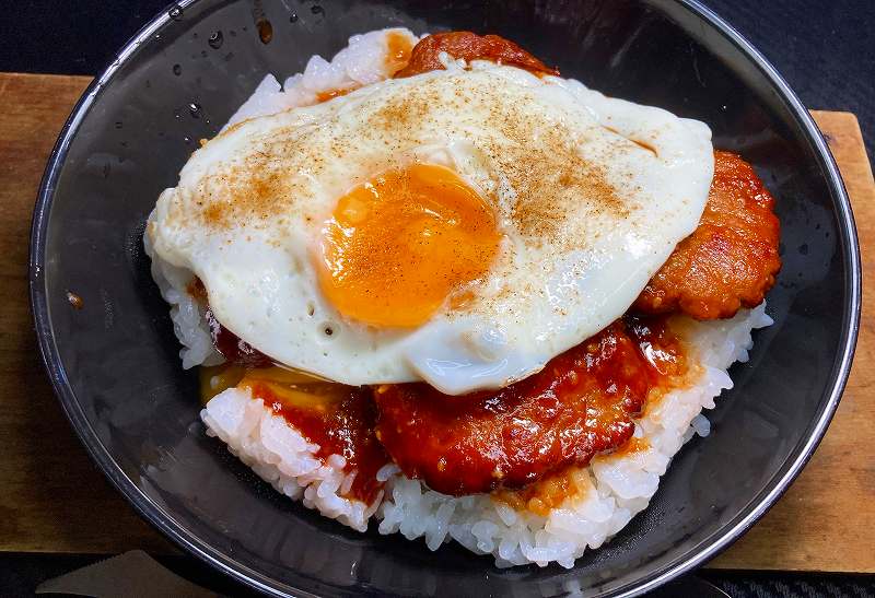 実食２，ロコモコ丼アイキャッチ
