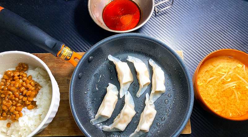 豚生姜や胃ライスバーガー後の朝食