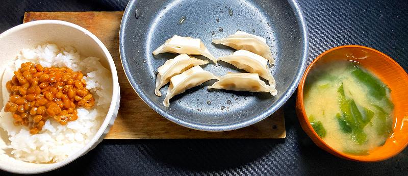 照り焼きチキンライスバーガー後の朝食