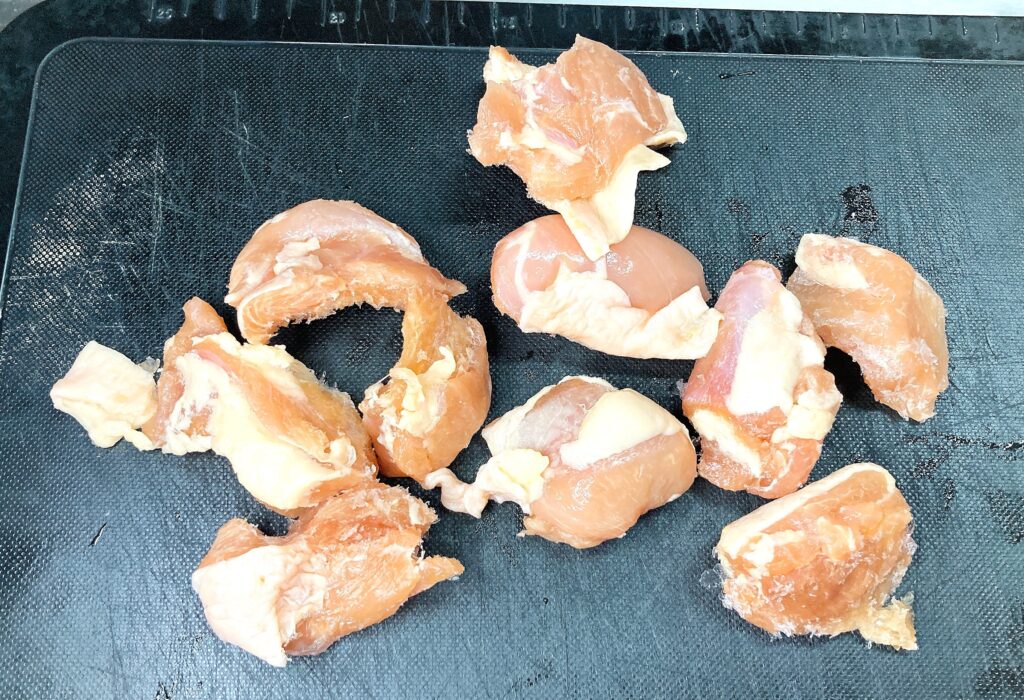 カット済み鶏もも肉