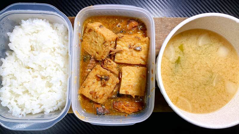 さば味噌煮缶と厚揚げの煮物