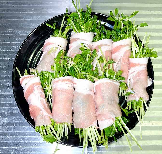 豚ロースで巻く２