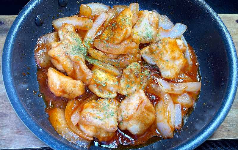 実食２、鶏肉と玉ねぎのケチャップ炒めアイキャッチ