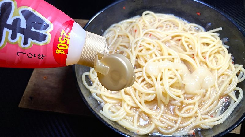 チューブにんにくイン