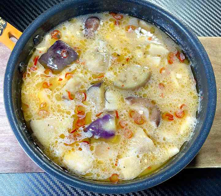 実食2、きのことシーフードのアヒージョアイキャッチ