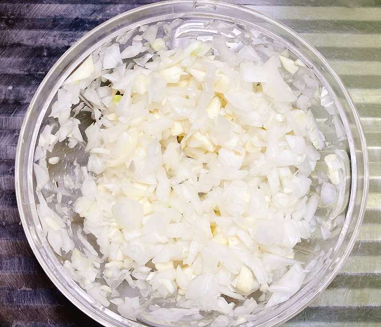 野菜をカット